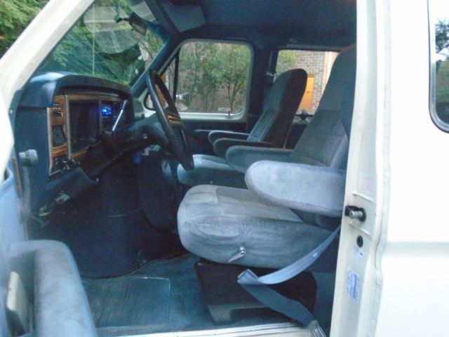 1990 WHITE Ford E-Series Van Extended Passenger Van