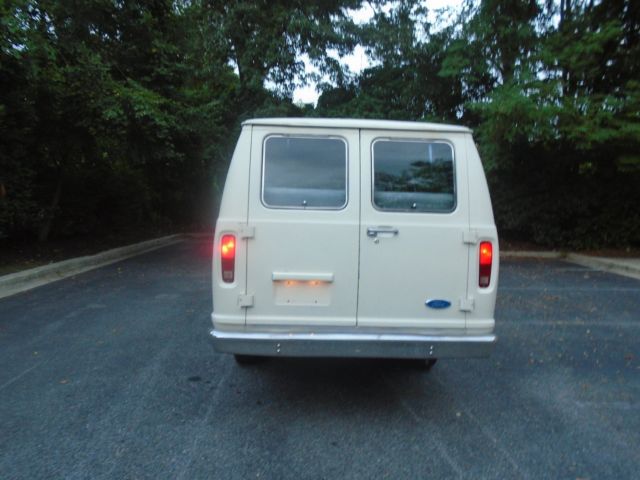 1990 WHITE Ford E-Series Van Extended Passenger Van