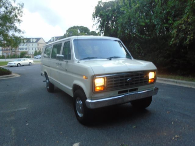 1990 WHITE Ford E-Series Van Extended Passenger Van