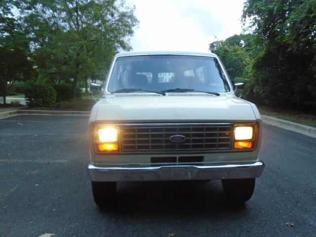 1990 WHITE Ford E-Series Van Extended Passenger Van