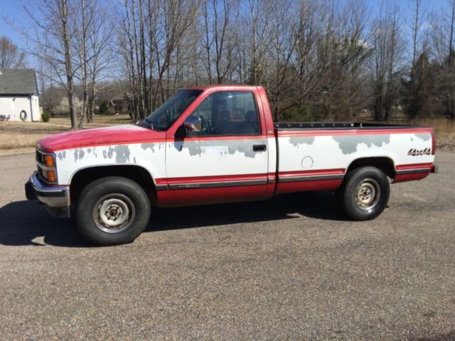 1989 Red Chevrolet Silverado 1500 Standard Cab Pickup