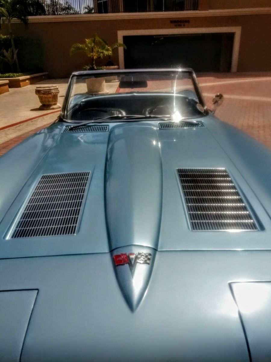 1963 Silver blue Chevrolet Corvette