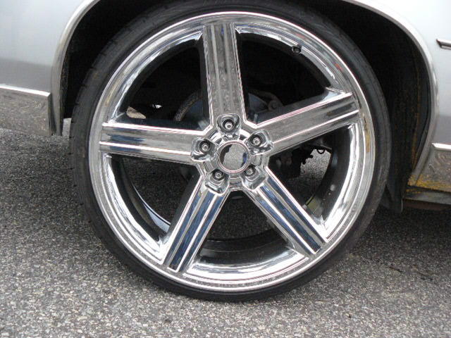 1987 Silver Oldsmobile Cutlass Coupe