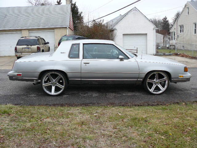 1987 Silver Oldsmobile Cutlass Coupe