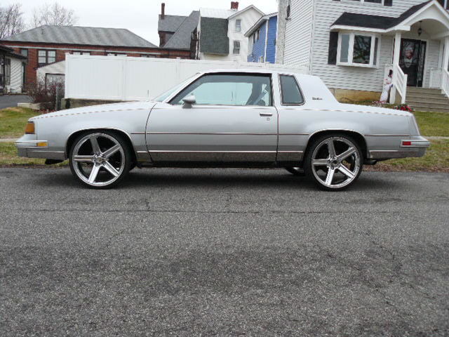 1987 Silver Oldsmobile Cutlass Coupe