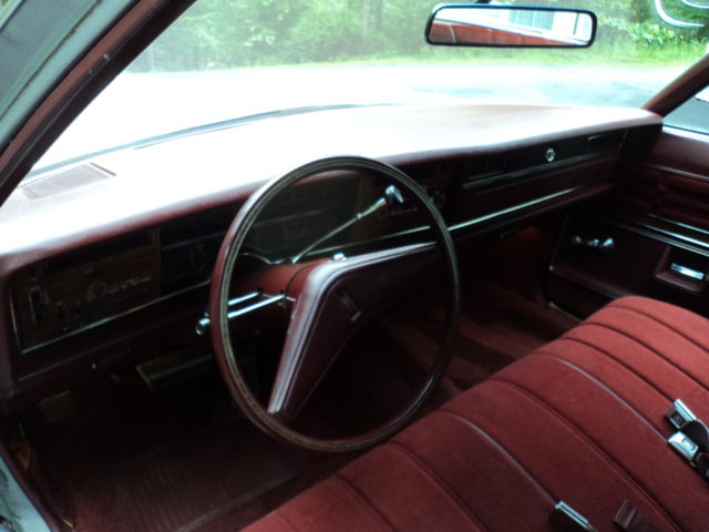 1976 Silver Oldsmobile Eighty-Eight sedan