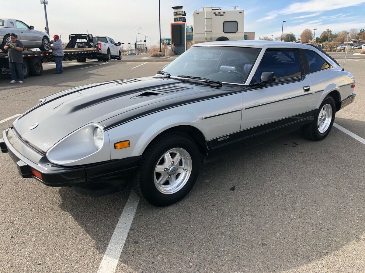 1982 Silver Nissan 280ZX Hatchback