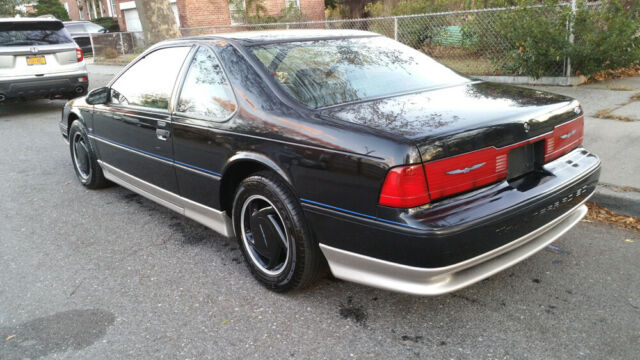1990 Black Ford Thunderbird Coupe