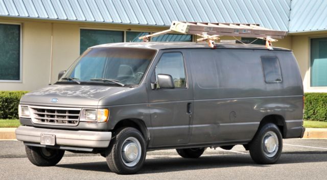 1992 Gray Ford E-Series Van Extended Passenger Van
