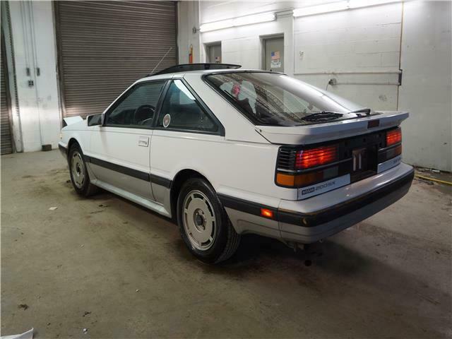 1987 White Nissan 200SX Hatchback / Coupe