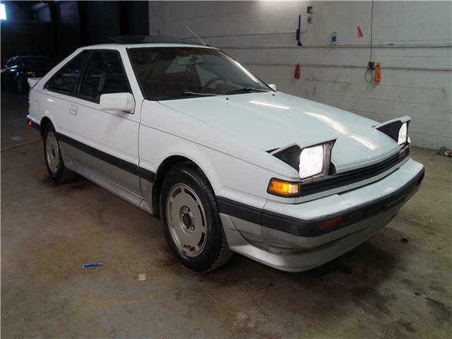 1987 White Nissan 200SX Hatchback / Coupe