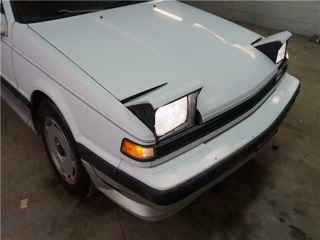 1987 White Nissan 200SX Hatchback / Coupe