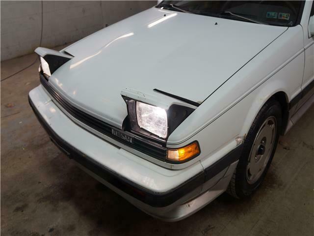 1987 White Nissan 200SX Hatchback / Coupe