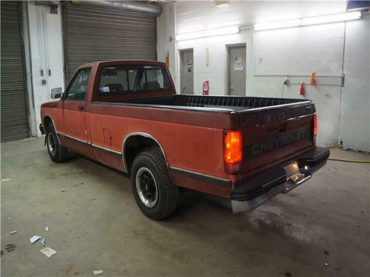 1992 Red Chevrolet S-10 Truck