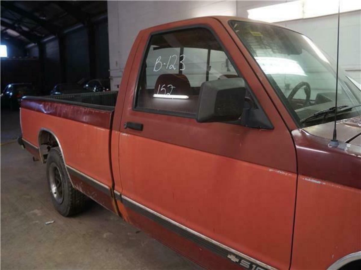 1992 Red Chevrolet S-10 Truck