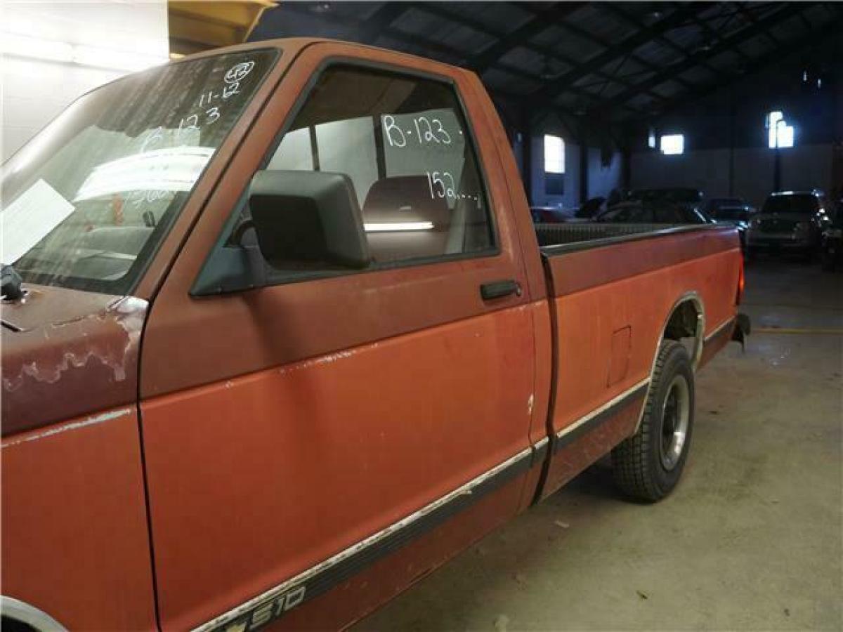1992 Red Chevrolet S-10 Truck