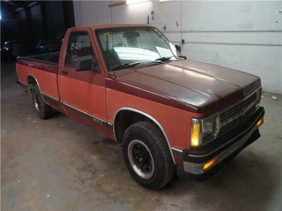 1992 Red Chevrolet S-10 Truck