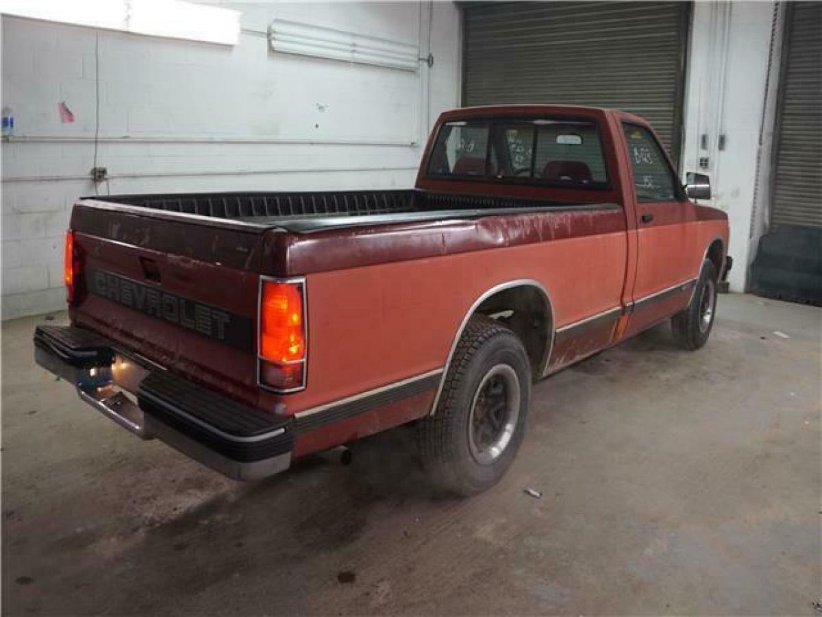 1992 Red Chevrolet S-10 Truck