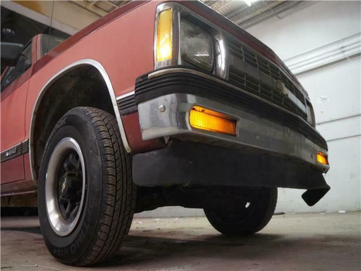 1992 Red Chevrolet S-10 Truck
