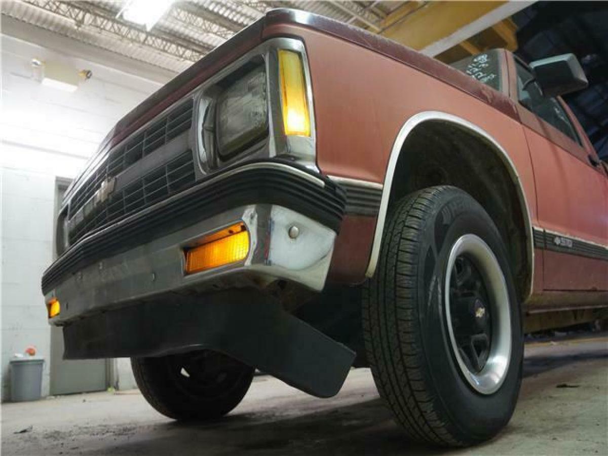 1992 Red Chevrolet S-10 Truck