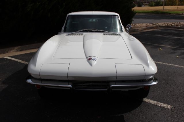 1965 White Chevrolet Corvette Coupe
