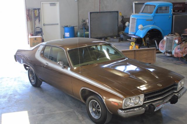 1973 Brown Plymouth Road Runner Coupe