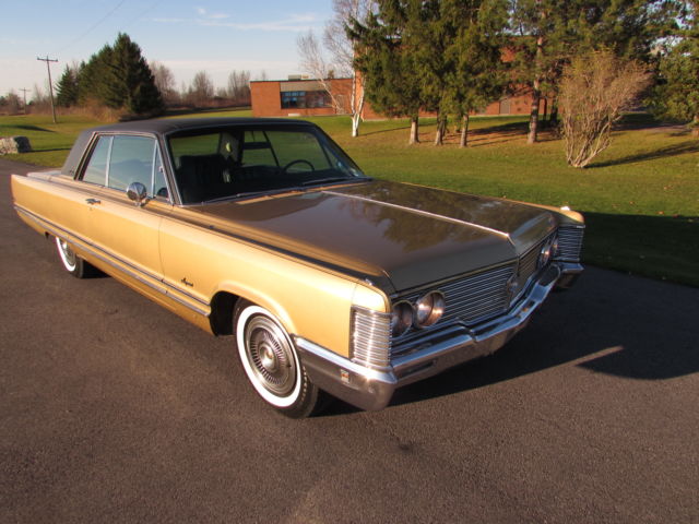 1968 Gold Chrysler Imperial Coupe