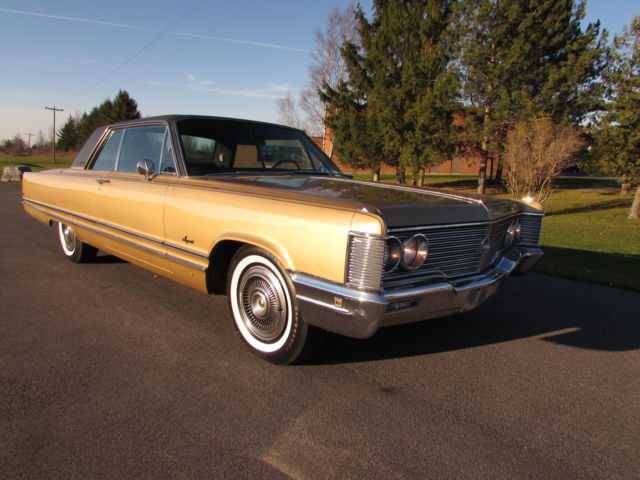 1968 Gold Chrysler Imperial Coupe