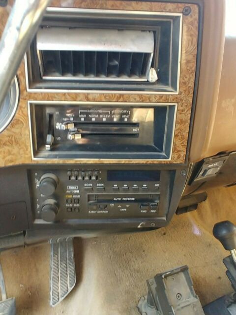 1989 Chevrolet Suburban SUV