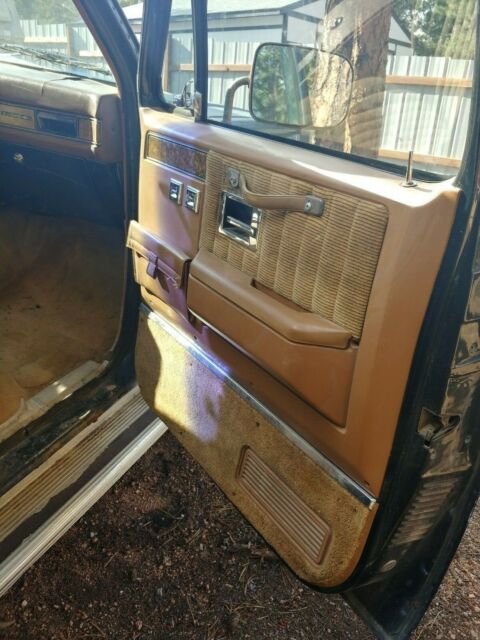 1989 Chevrolet Suburban SUV