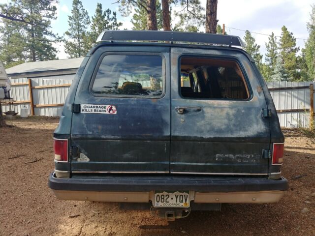 1989 Chevrolet Suburban SUV