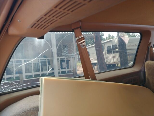 1989 Chevrolet Suburban SUV