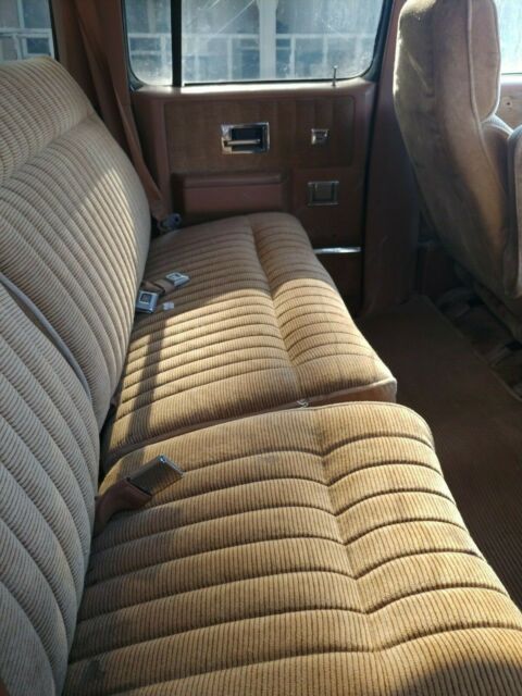 1989 Chevrolet Suburban SUV