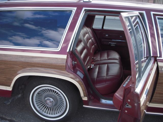 1986 Red Ford Crown Victoria Wagon