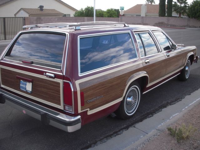 1986 Red Ford Crown Victoria Wagon