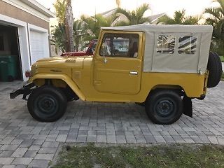1976 Mustard Yellow Toyota Land Cruiser SUV
