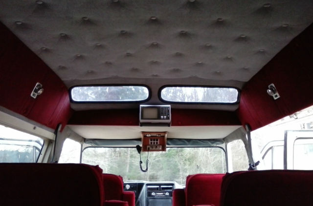 1987 White Chevrolet G20 Van Conversion