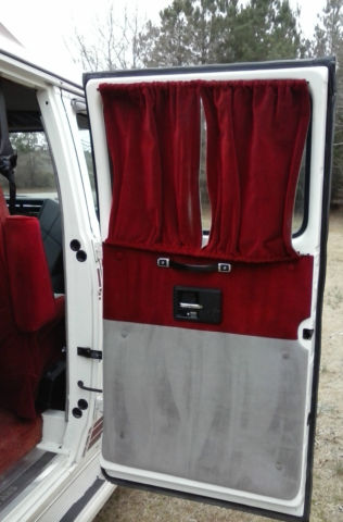 1987 White Chevrolet G20 Van Conversion