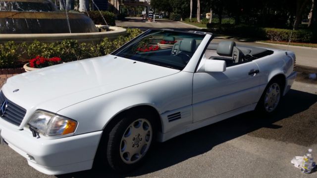 1991 White Mercedes-Benz 500-Series Convertible