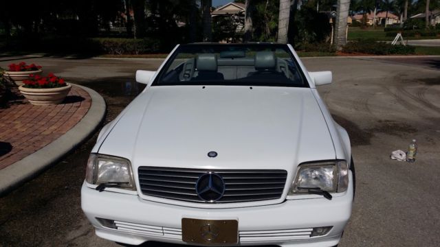 1991 White Mercedes-Benz 500-Series Convertible