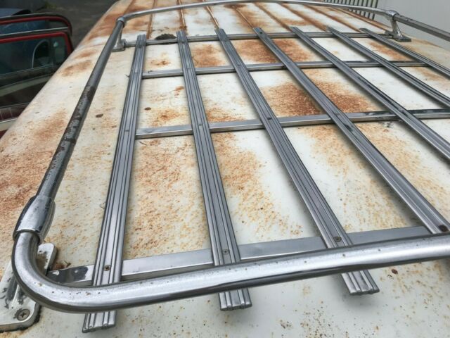 1960 White Chevrolet Impala Wagon