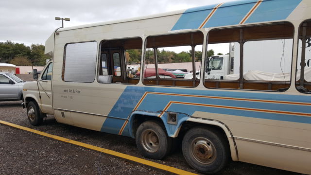 1989 Ford E-Series Van Cutaway Van