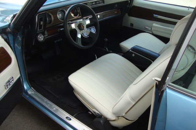 1972 Nordic Blue Oldsmobile Cutlass Coupe