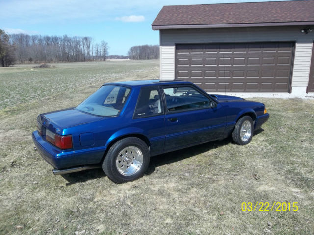 1987 Blue Ford Mustang 2 door