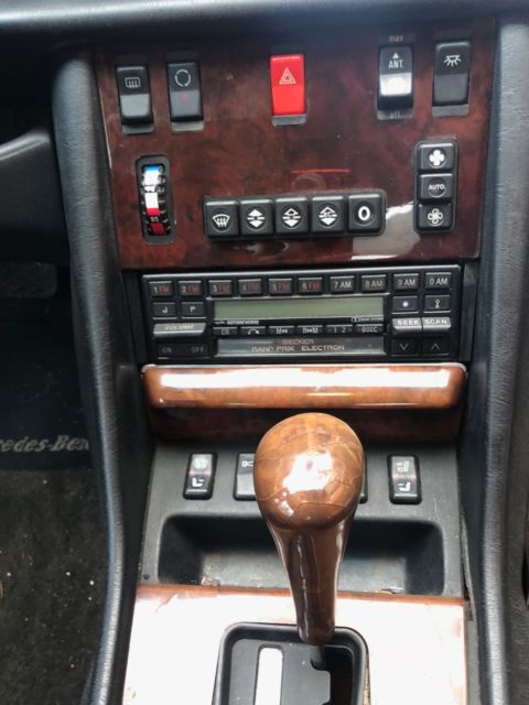 1988 Black Mercedes-Benz 500-Series Coupe