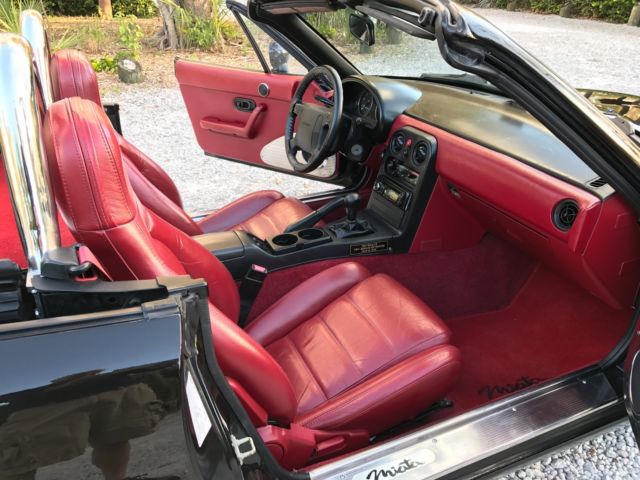 1993 Black Mazda MX-5 Miata Convertible