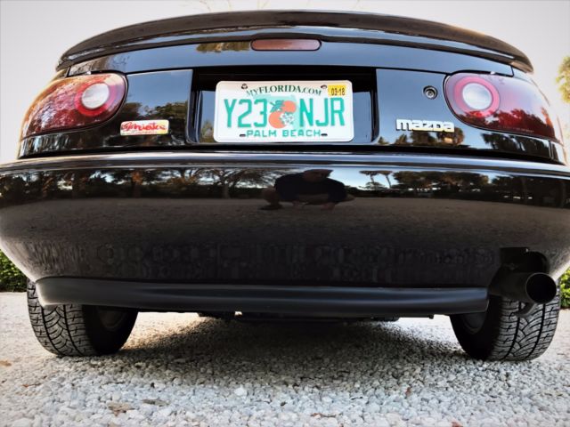 1993 Black Mazda MX-5 Miata Convertible