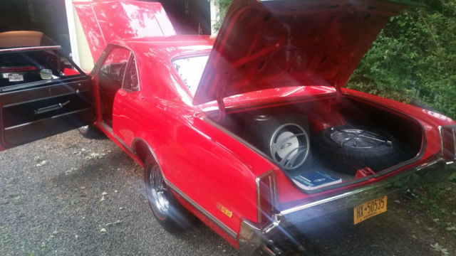 1966 Red Oldsmobile 442 Cutlass Coupe w/post