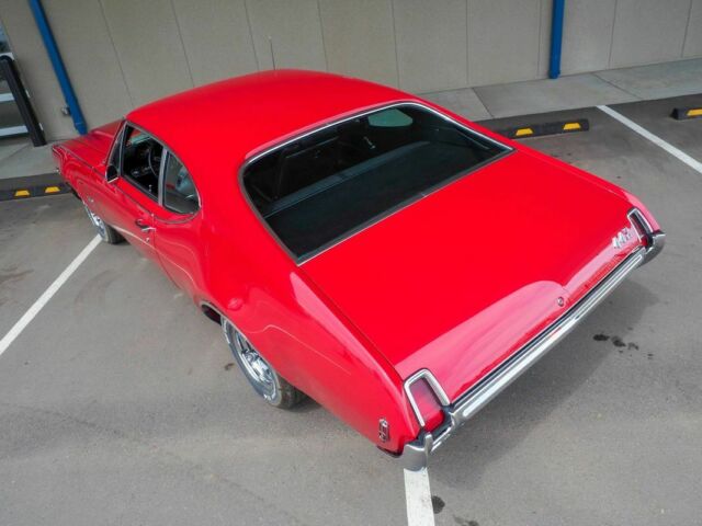 1969 Red Oldsmobile 442 --