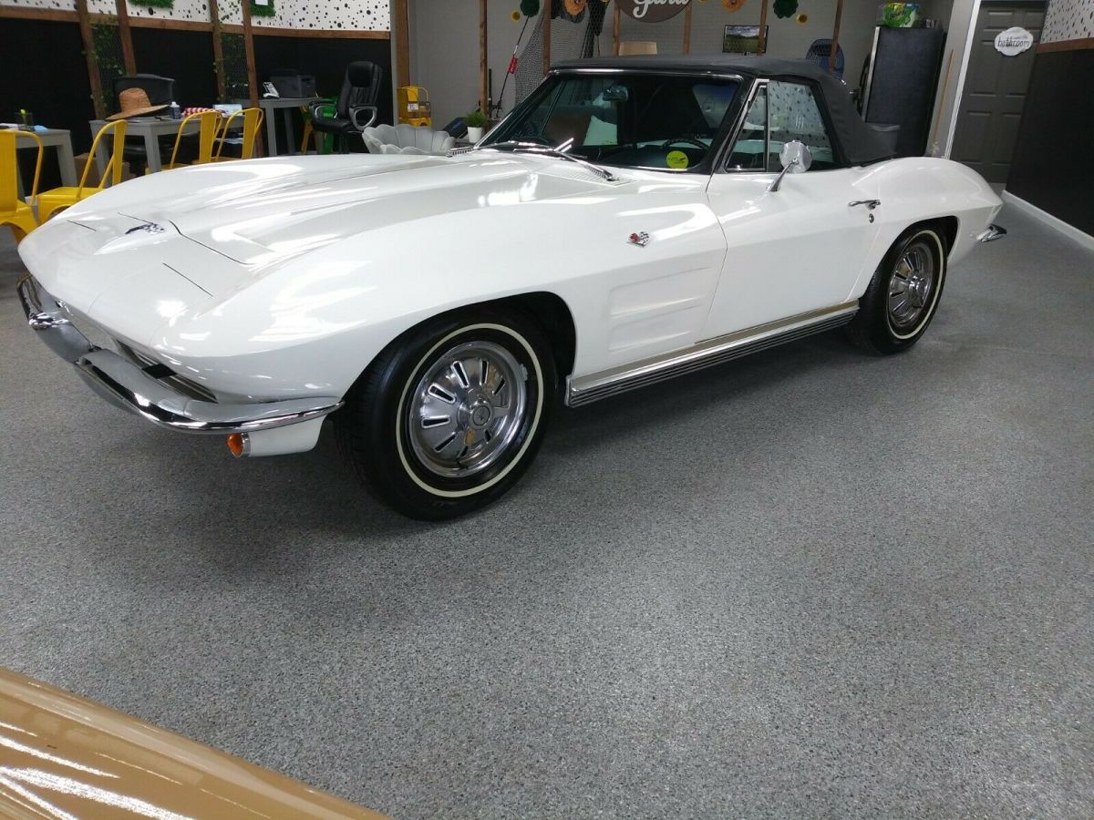 1964 White Chevrolet Corvette Convertible